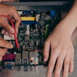 Sicher ist sicher: Elektrische Betriebsmittel richtig prüfen – so gelingt’s im Betrieb