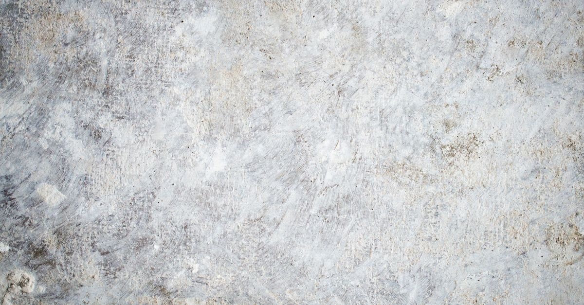 Feuchte Wände sanieren: So gelingt der perfekte Putzaufbau Schritt für Schritt